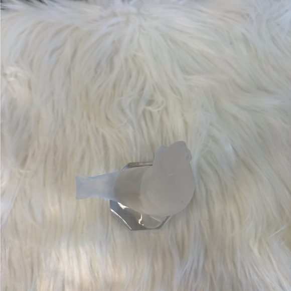 Frosted Glass Walrus Figurine - Picture 2 of 7